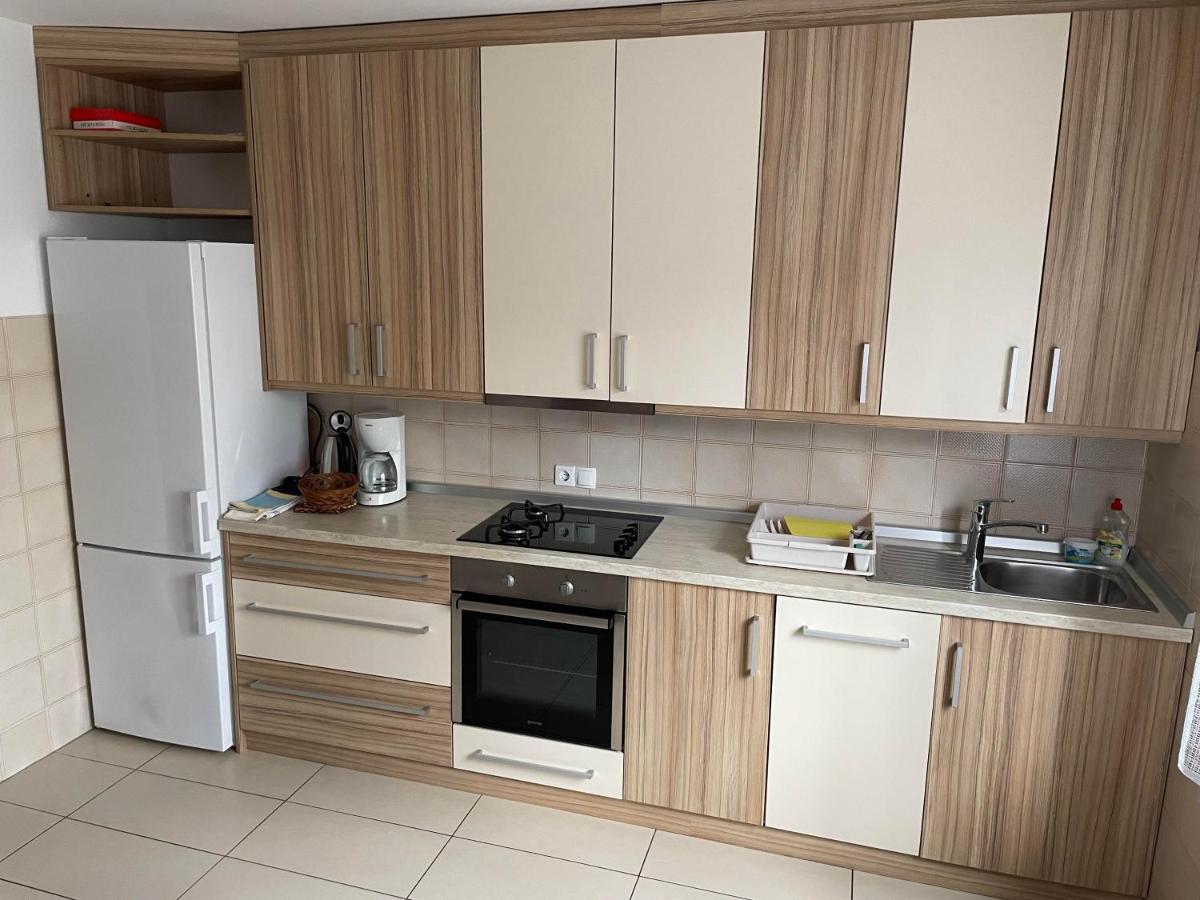 Iva Apartments Новиград Экстерьер фото