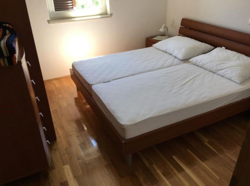 Iva Apartments Новиград Экстерьер фото