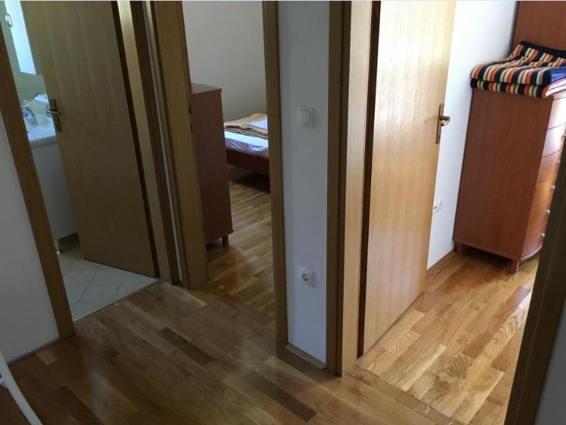 Iva Apartments Новиград Экстерьер фото