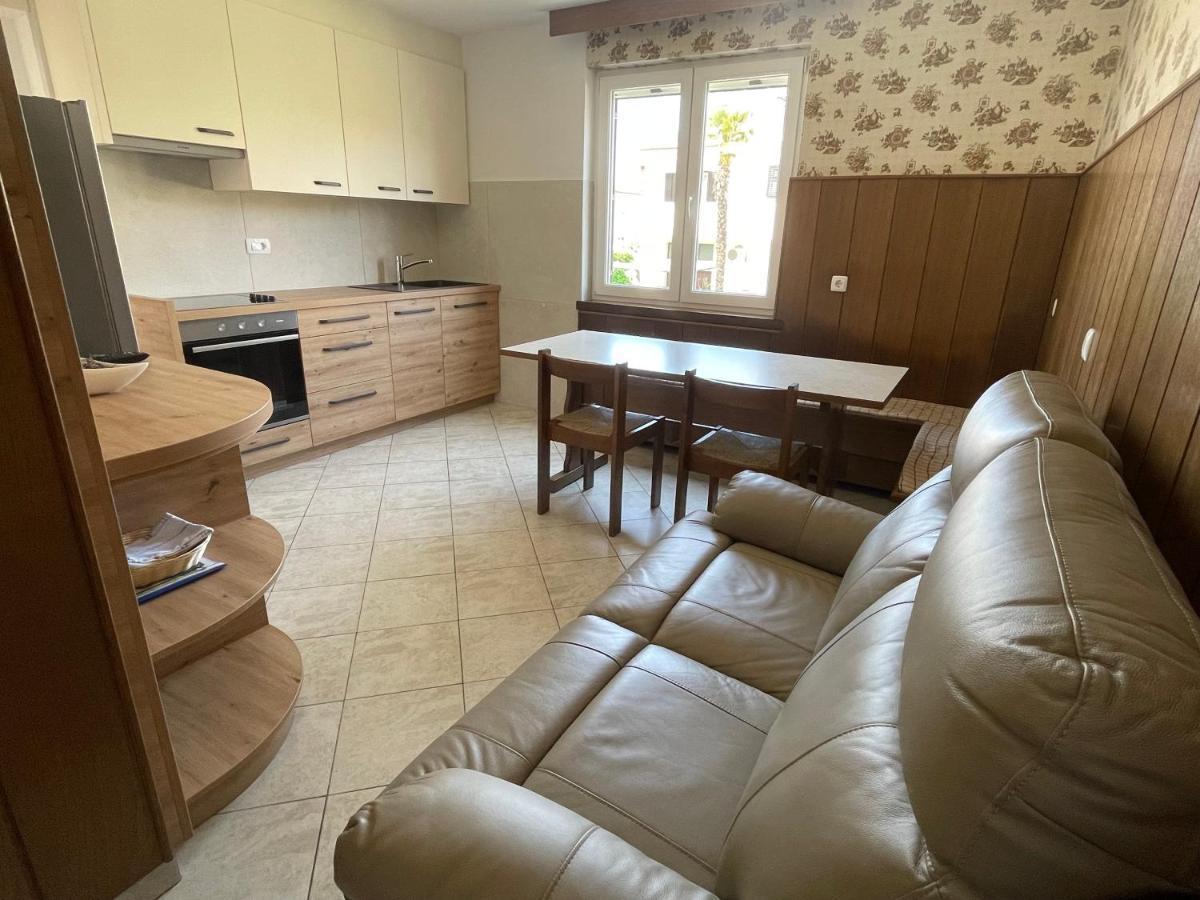Iva Apartments Новиград Экстерьер фото