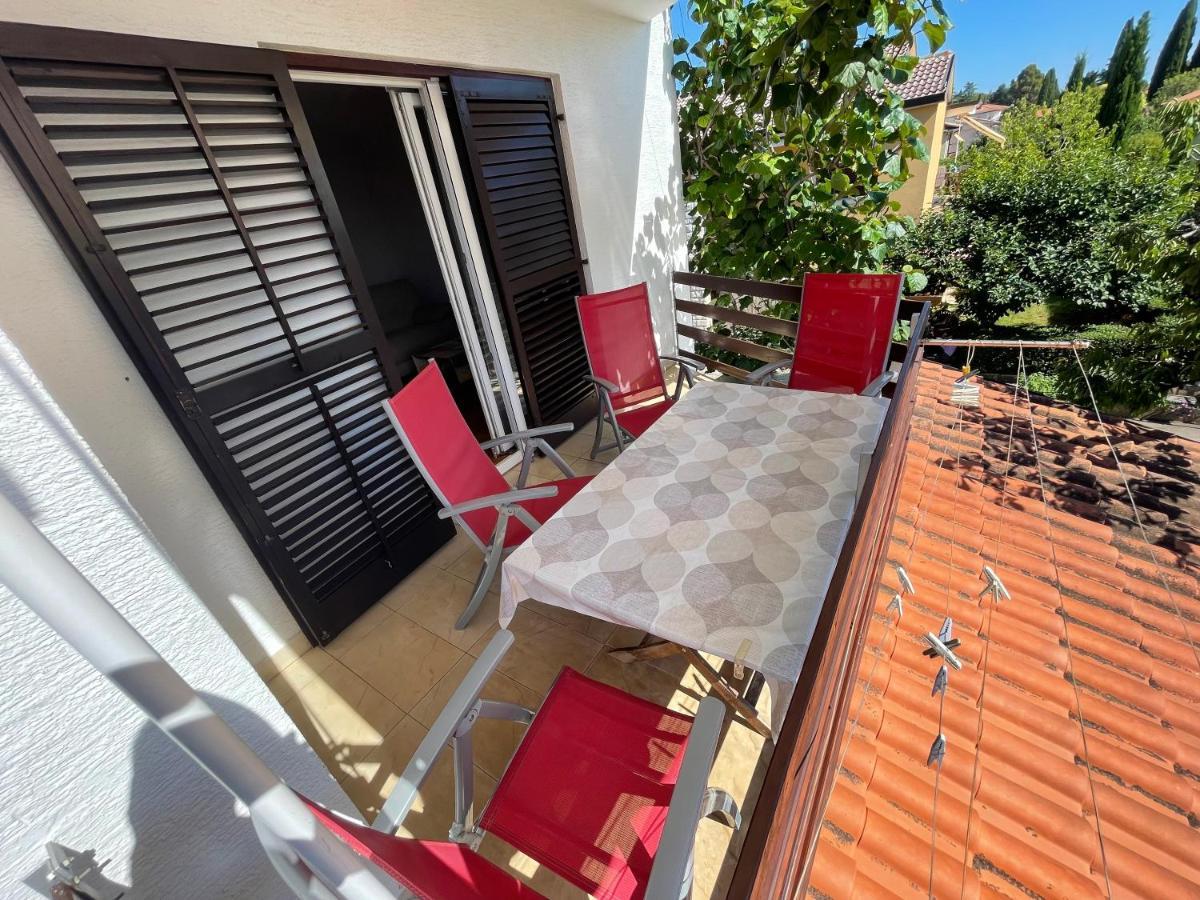 Iva Apartments Новиград Экстерьер фото