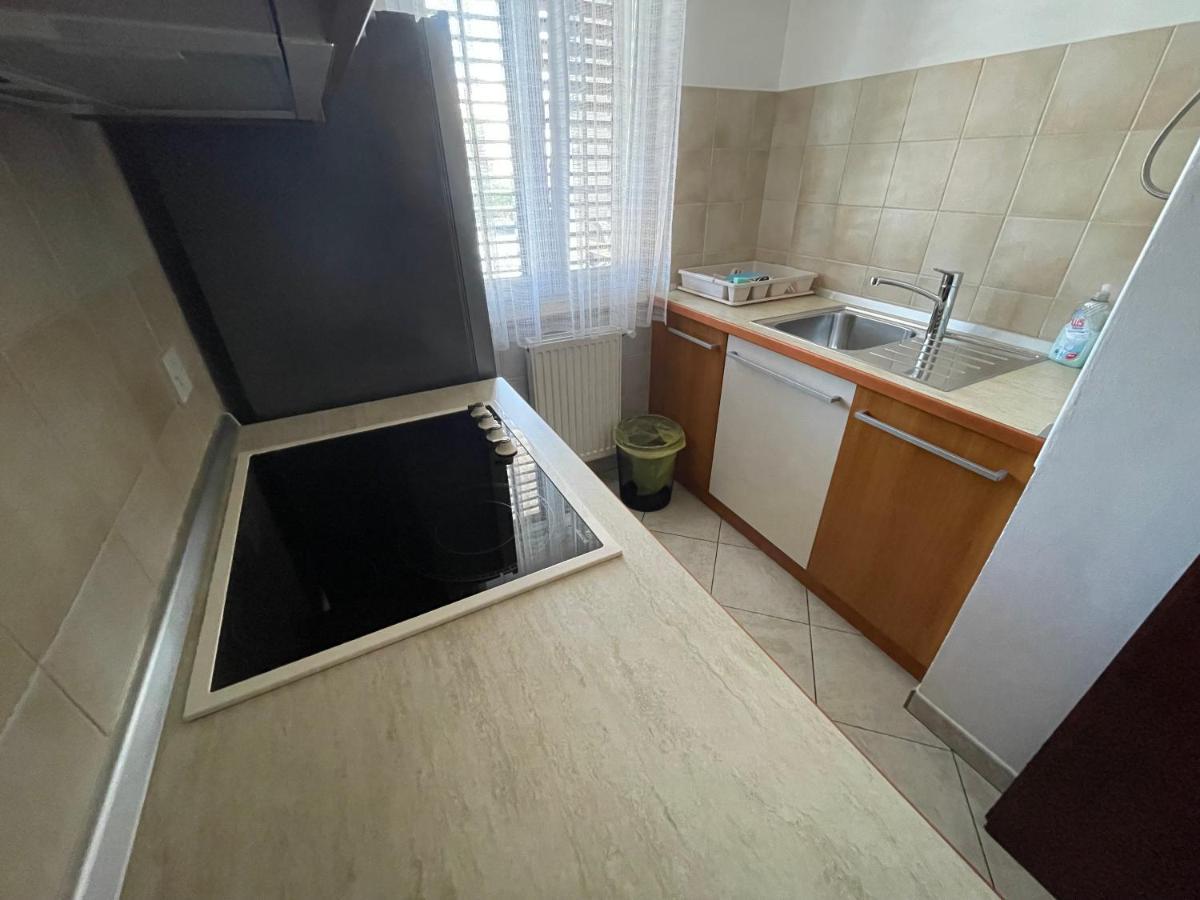 Iva Apartments Новиград Экстерьер фото