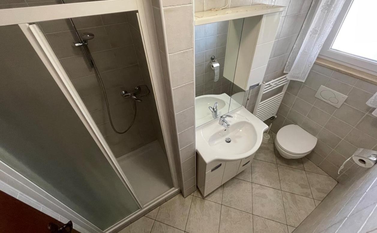 Iva Apartments Новиград Экстерьер фото